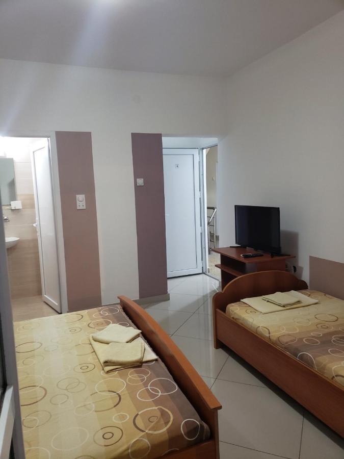 Apartments Petricevic Сутоморе Екстериор снимка