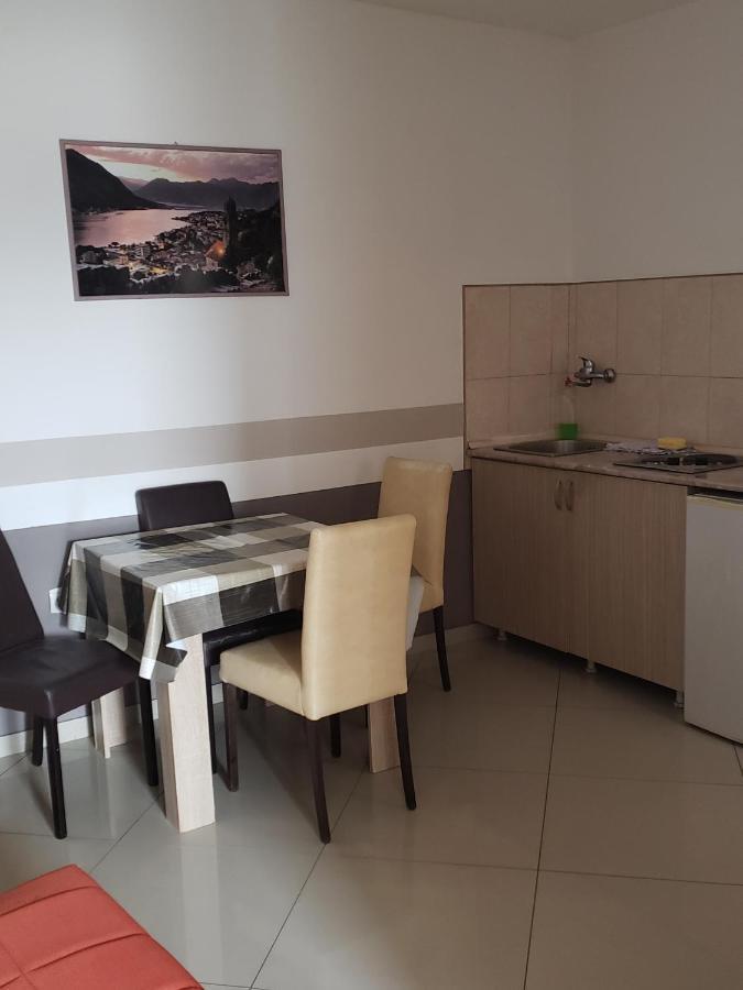 Apartments Petricevic Сутоморе Екстериор снимка