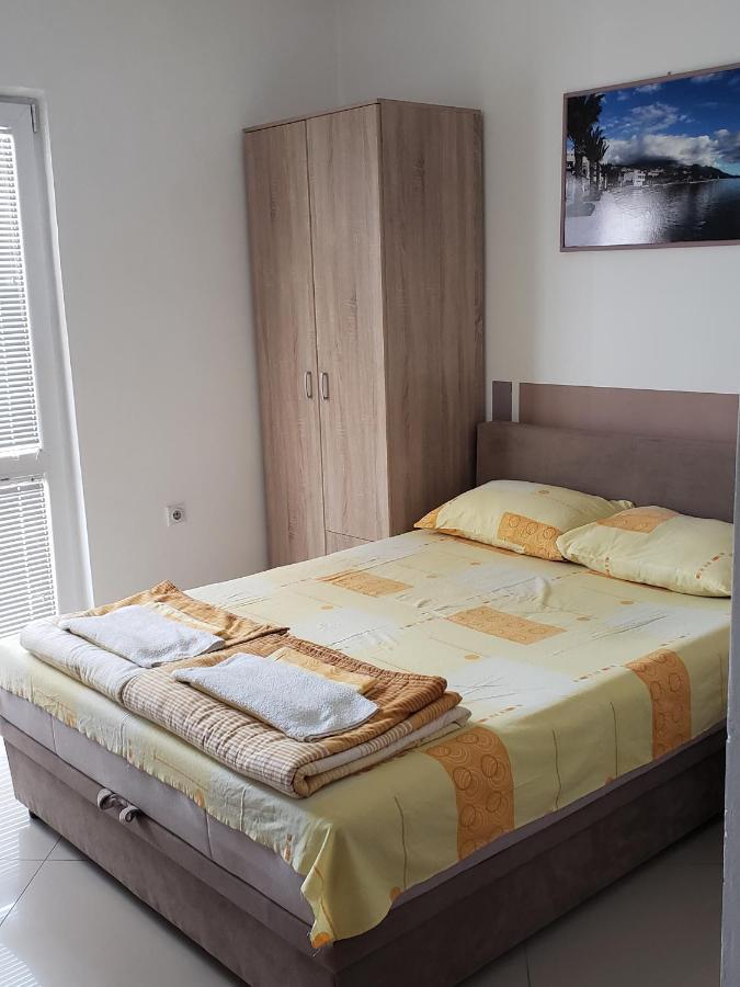 Apartments Petricevic Сутоморе Екстериор снимка