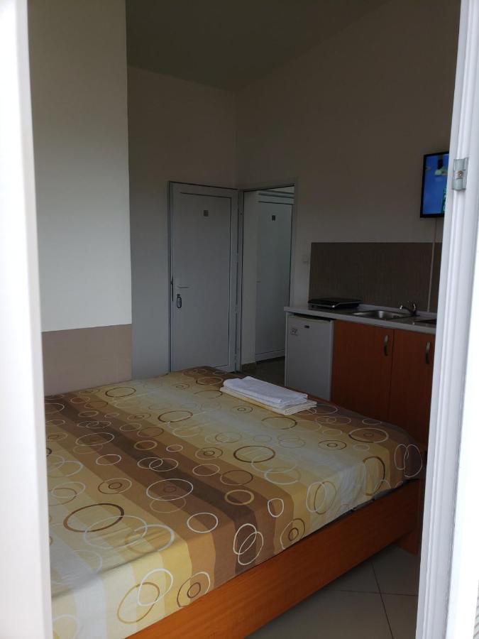 Apartments Petricevic Сутоморе Екстериор снимка